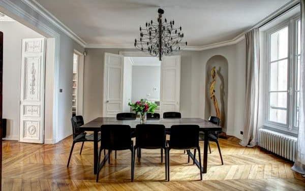 Découvrir les différents styles de table à manger pour sublimer votre intérieur