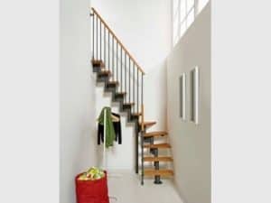 escalier et petit espace