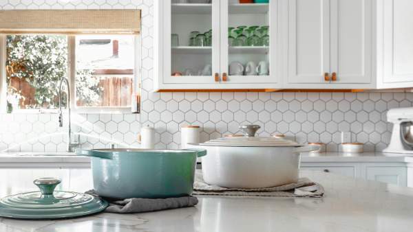 Plan de travail en marbre : l’intemporel atout charme de la cuisine