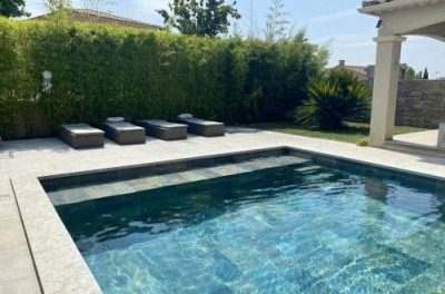 L’art du carrelage pour votre piscine : du rêve à la réalité