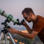 Les meilleurs télescopes pour observer la lune et les planètes : guide pratique