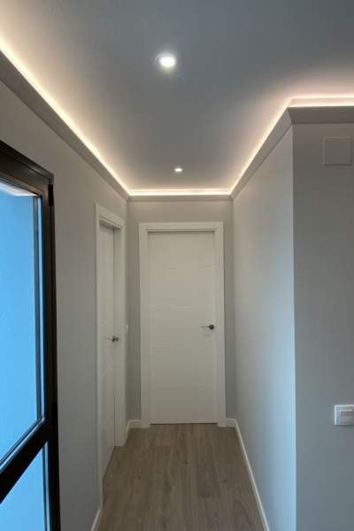 Plafond LED salon