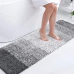 Le tapis de bain : la touche déco qui transforme votre salle de bain