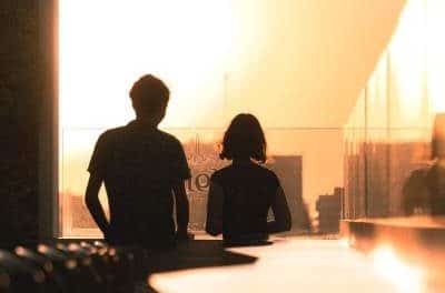 Store banne motorisé ou manuel : comparatif 2026 des meilleurs choix pour votre façade