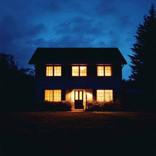 Maison sombre et luminosité