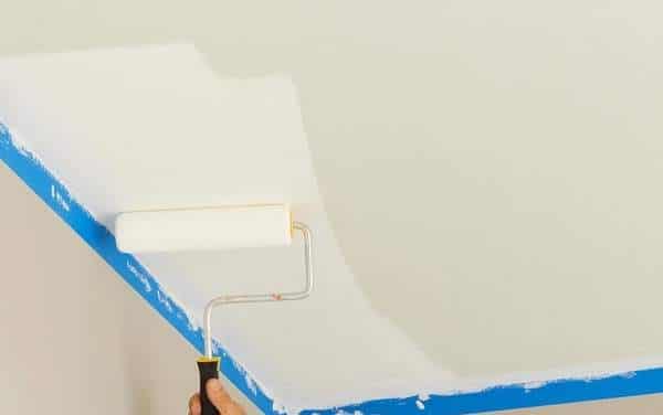 Quel rouleau choisir pour peindre un plafond sans trace ?