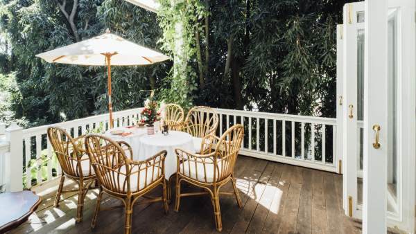 Aménager sa terrasse : nos astuces pour être dans le confort toute l&rsquo;année