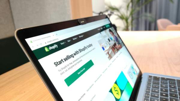 Pourquoi la spécialisation dans le commerce en ligne est-elle cruciale ?
