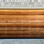 Bois, PVC, alu ou acier : quel matériau choisir aujourd&rsquo;hui pour sa porte de garage ?